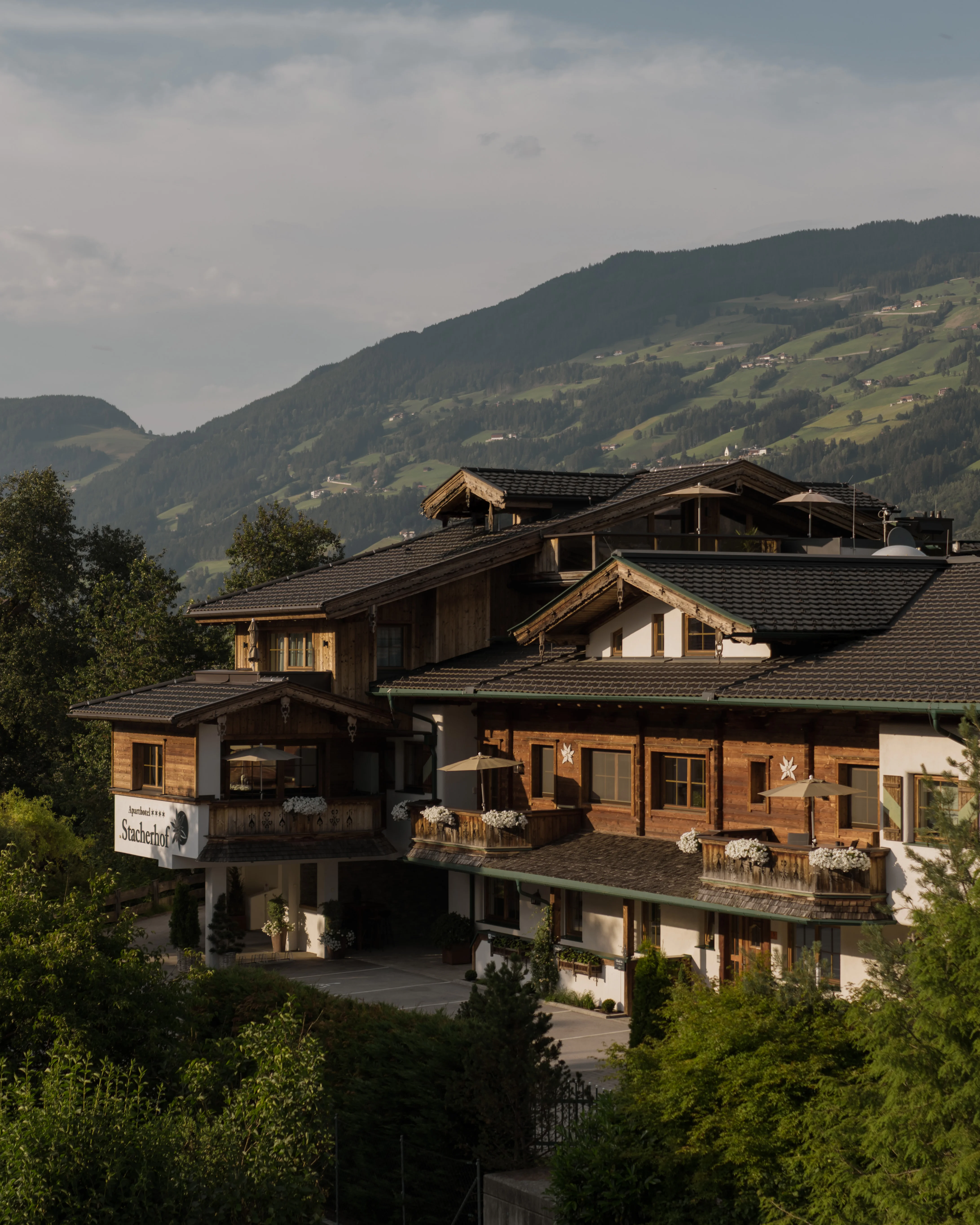 Euer Aparthotel im Zillertal – der Stacherhof Euer Aparthotel im Zillertal – der Stacherhof