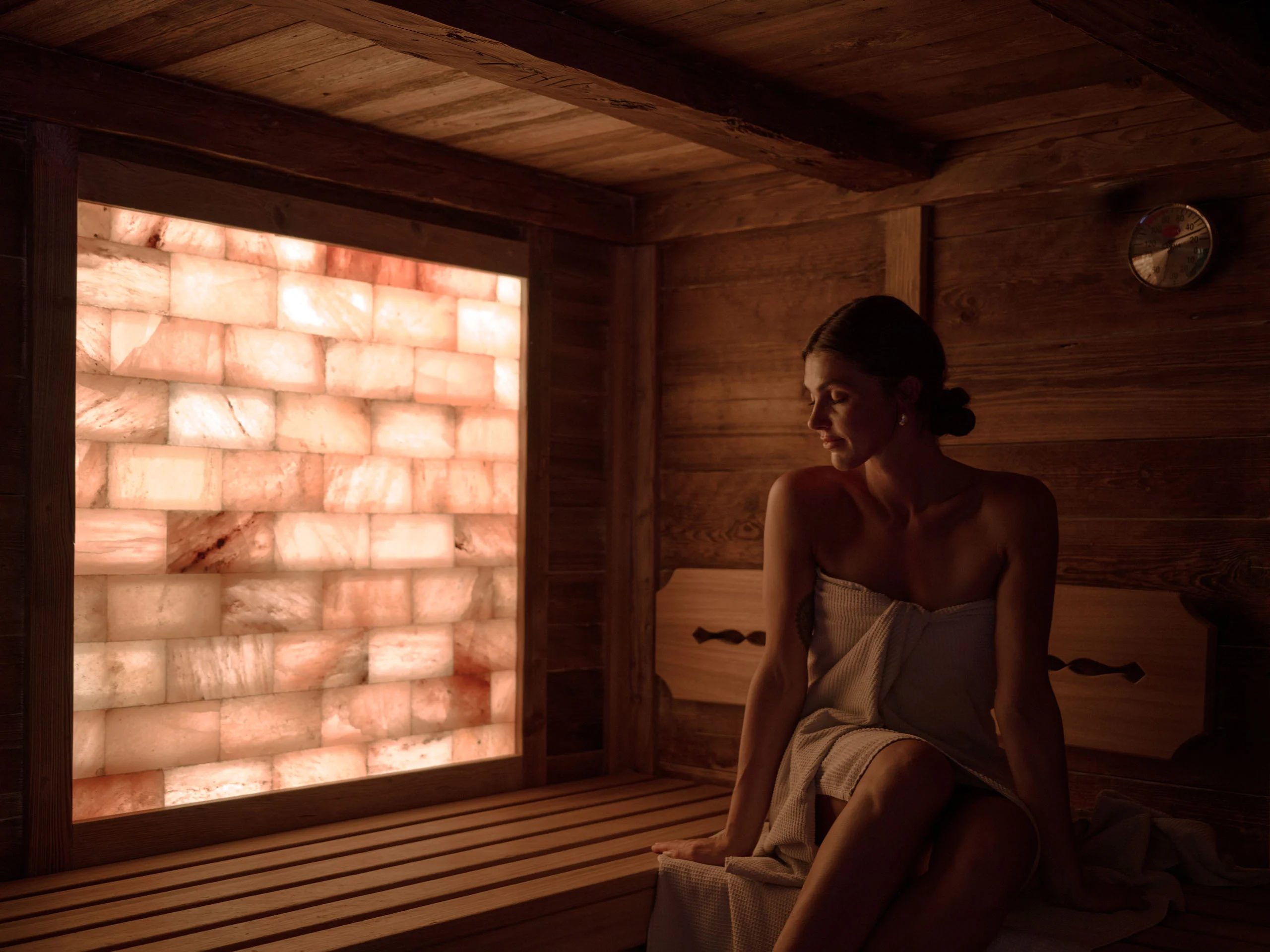 Euer Hotel mit Schwimmteich in Tirol. Und Sauna.