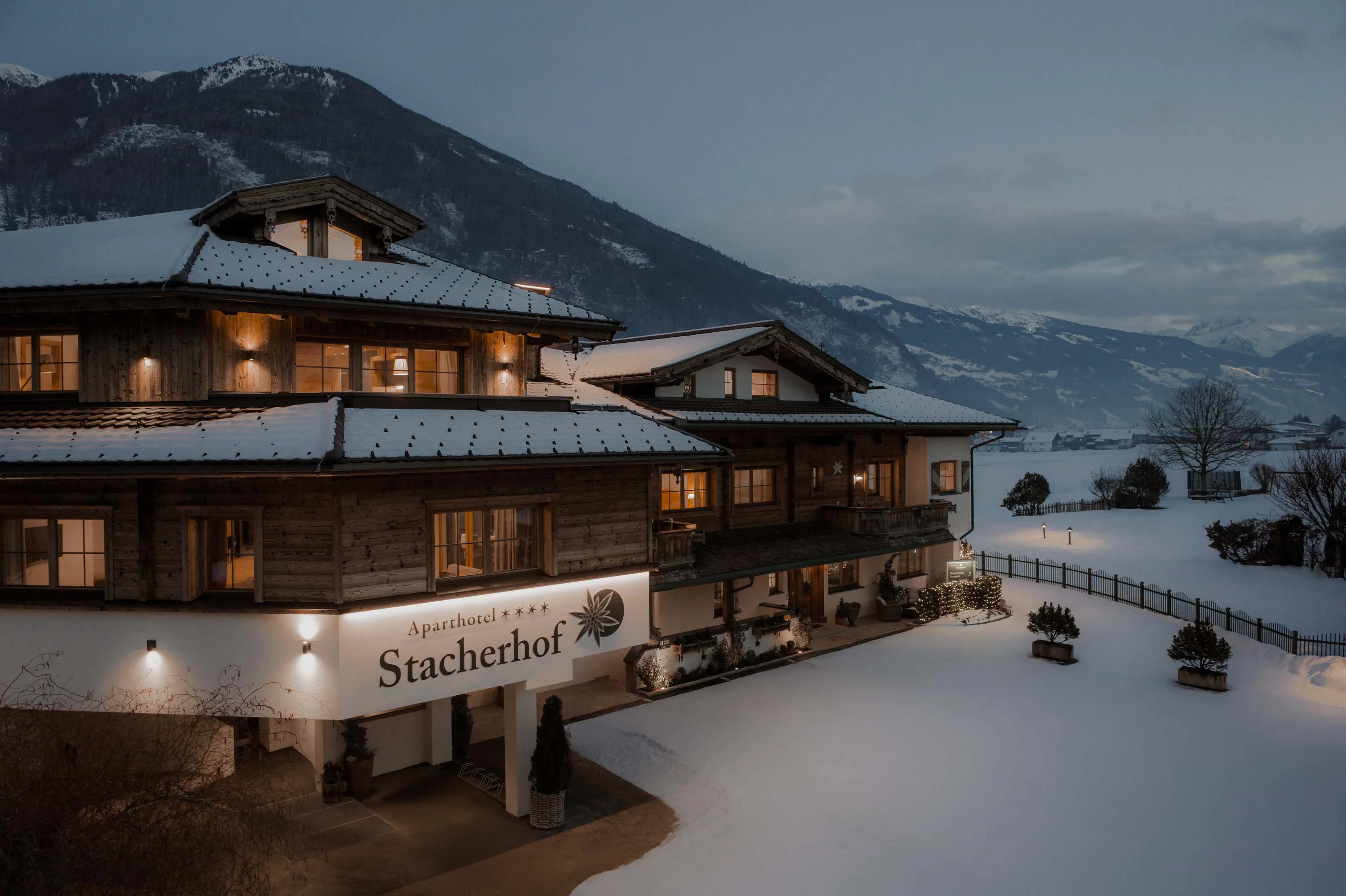 Bildergalerie des Aparthotel Stacherhof in Fügen Bildergalerie des Aparthotel Stacherhof in Fügen