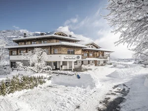 Der Stacherhof, Familie Koch und das Aparthotel-Konzept